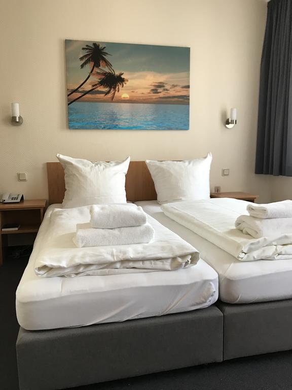 Hotel La Isla Köln Eksteriør bilde