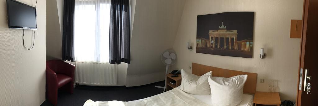 Hotel La Isla Köln Eksteriør bilde