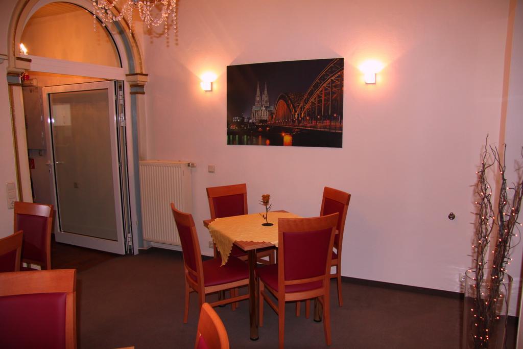 Hotel La Isla Köln Eksteriør bilde